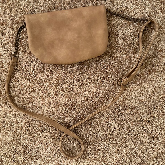 2 for $10! Beautiful beige bohemian mini crossbody purse with so many pockets - Picture 4 of 4